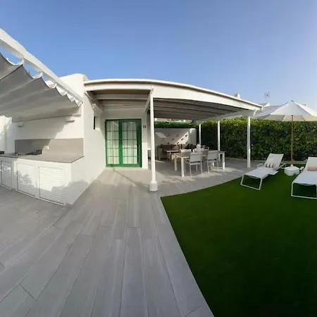 Luxury 2 Bedroom With Private Pool Casa de Férias