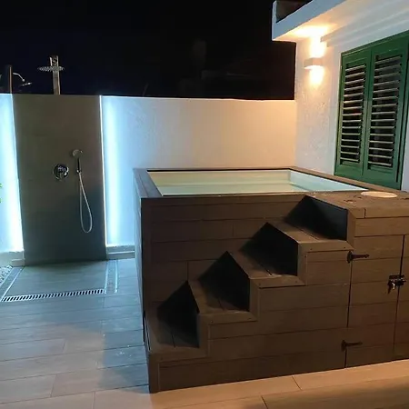 Luxury 2 Bedroom With Private Pool