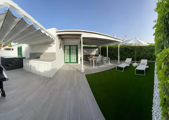 Luxury 2 Bedroom With Private Pool Feriehus